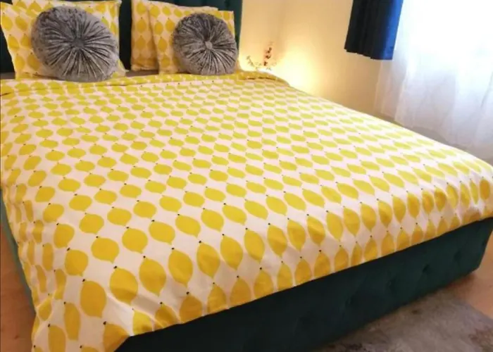 Apartment 1 Minuta,by Grand Hotel, Sheraton, Molo, Location *